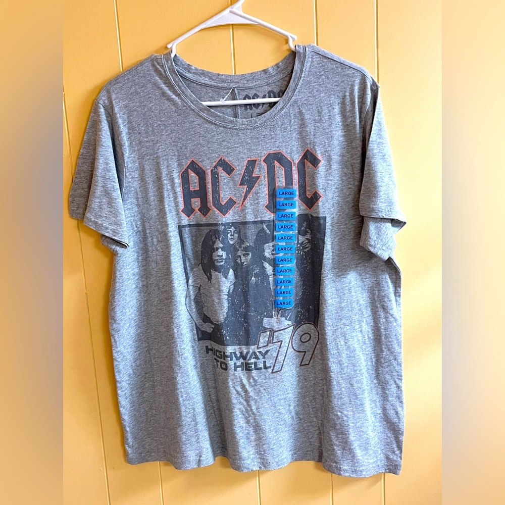 NWT AC⚡️DC HIGHWAY TO HELL ‘79 Hard Rock, Must-have for any music lover!